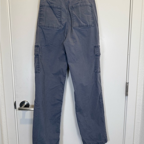 Hollister Women's Charcoal Ultra High Rise Dad Cargo Pants Sz 25 - Picture 3 of 9